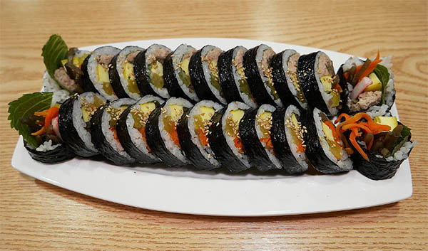 Your Essential Korean Food Recommendation Guide for Beginners 3 k food kimbap