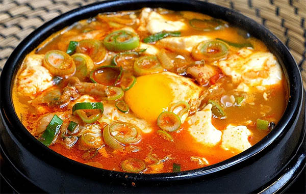 Your Essential Korean Food Recommendation Guide for Beginners 7 k food sundubu jjigae