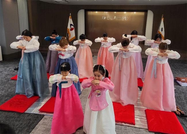 The Beautiful Blend: Life in Korea as a Multicultural Family 1 korean multicultural family 1